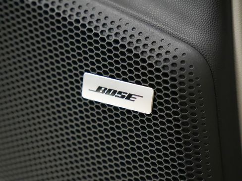 New 2026 Porsche Macan 4 Electric AWD/4WD image 18