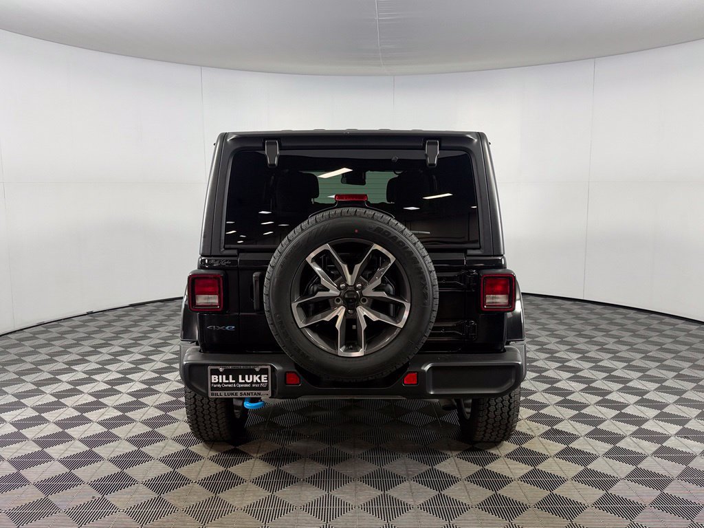 Used 2024 Jeep Wrangler Unlimited AWD/4WD image 7