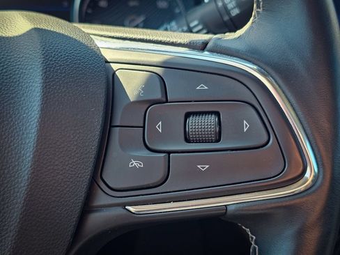 Used 2023 Buick Encore GX Essence w/ Experience Buick Package FWD image 21