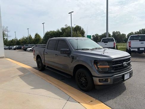Used 2026 Ford F150 XLT w/ XLT Black Appearance Package RWD image 7
