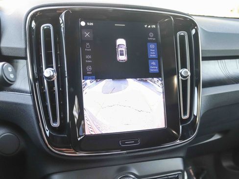 Used 2023 Volvo XC40 Recharge Plus w/ Protection Package Premier AWD/4WD image 28