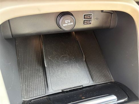 Used 2020 Volvo XC40 T5 Inscription w/ Protection Package image 34