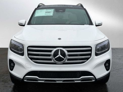 Used 2026 Mercedes-Benz GLB 250 4MATIC image 9