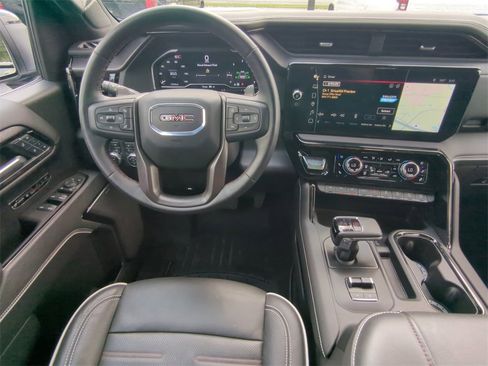 Used 2024 GMC Sierra 1500 AT4X image 16