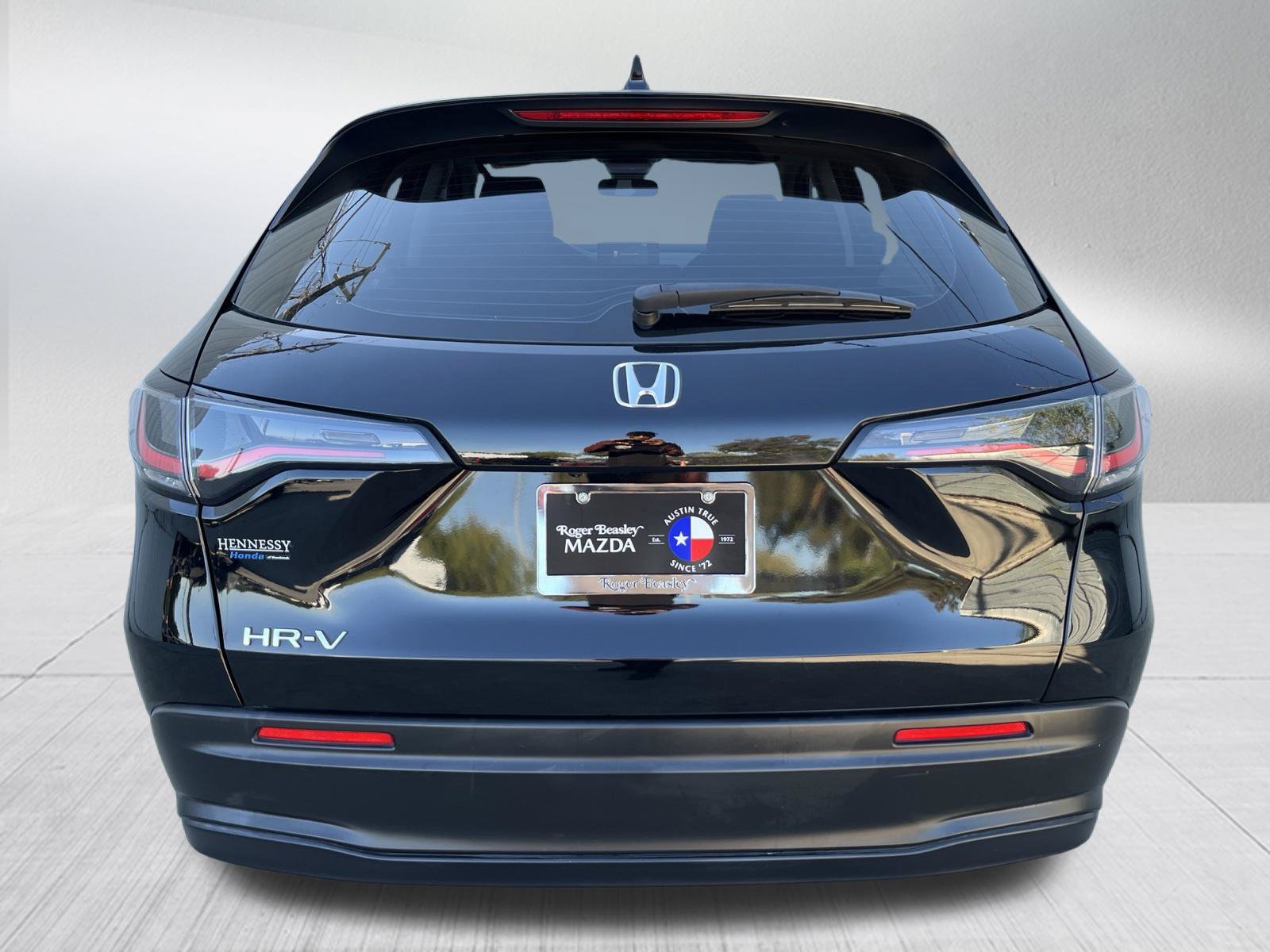 Used 2025 Honda HR-V LX image 7