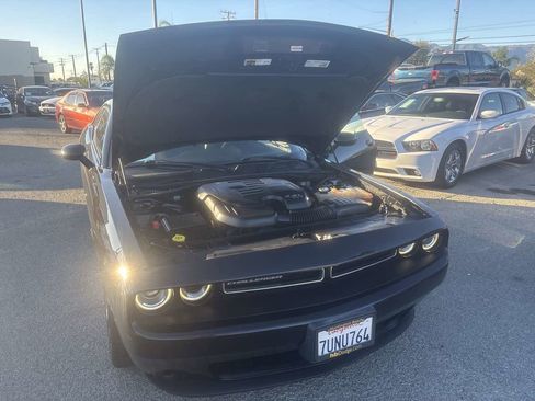Used 2016 Dodge Challenger SXT Plus image 31