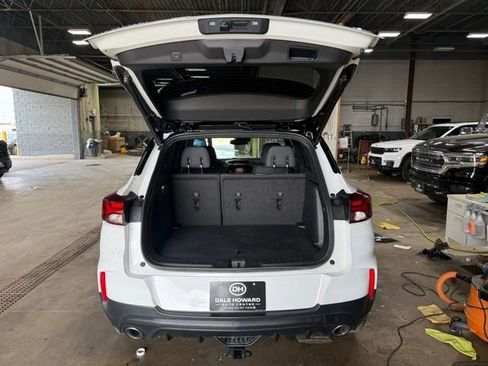 Used 2023 Chevrolet TrailBlazer RS w/ Sun and Liftgate Package AWD/4WD image 24