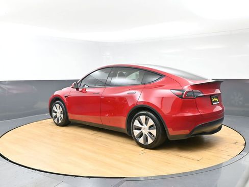 Used 2023 Tesla Model Y Long Range AWD/4WD image 9