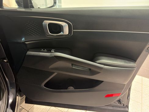 Certified 2025 Kia Sorento S FWD image 25