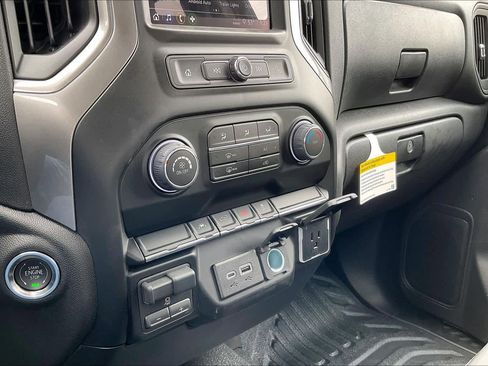 Used 2026 Chevrolet Silverado 1500 W/T w/ WT Value Package AWD/4WD image 29