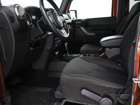 Used 2014 Jeep Wrangler Unlimited Sport w/ Quick Order Package 24S AWD/4WD image 7