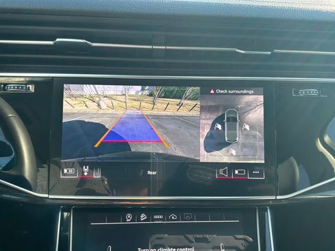 Used 2024 Audi Q7 3.0T Premium Plus image 21