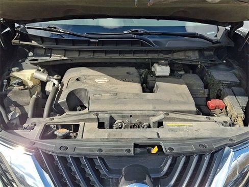 Used 2017 Nissan Murano S image 25