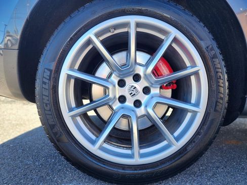 Used 2015 Porsche Macan Turbo AWD/4WD image 47