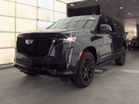 Used 2024 Cadillac Escalade ESV Sport Platinum w/ LPO, ONYX Package AWD/4WD image 1