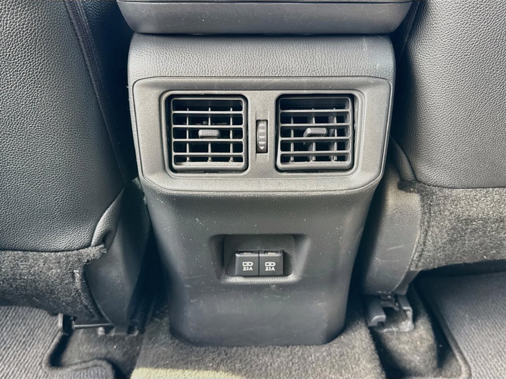 Used 2021 Toyota RAV4 XLE FWD image 29
