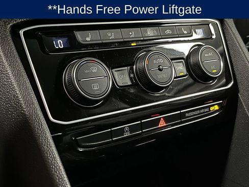 Used 2023 Volkswagen Atlas Cross Sport SE w/ Panoramic Sunroof Package AWD/4WD image 13