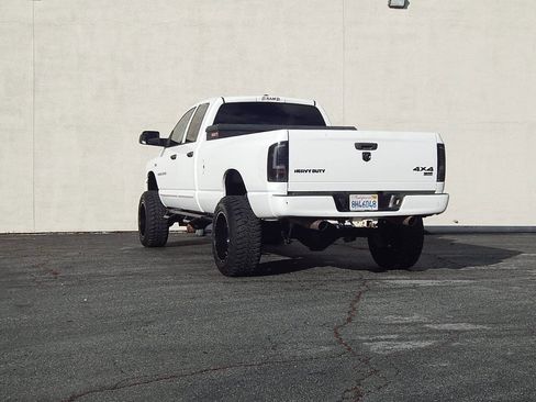 Used 2006 Dodge Ram 2500 Truck SLT image 4