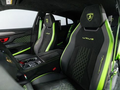 Used 2024 Lamborghini Urus Performante image 4