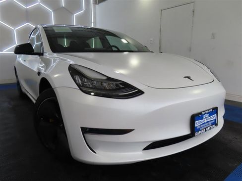 Used 2018 Tesla Model 3 Long Range RWD image 3