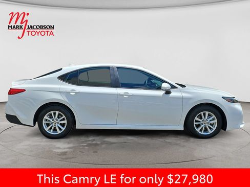 Used 2025 Toyota Camry LE FWD image 7