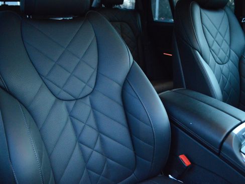 Certified 2023 BMW X5 xDrive40i w/ Executive Package image 39