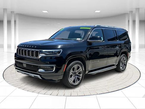 Certified 2024 Jeep Wagoneer Series II w/ Flexible Seating Group RWD image 1