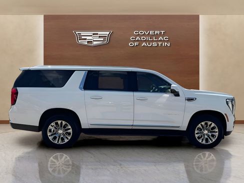 Used 2025 GMC Yukon XL Denali AWD/4WD image 7