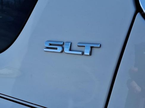 Used 2019 GMC Acadia SLT w/ LPO, Cargo Package FWD image 7
