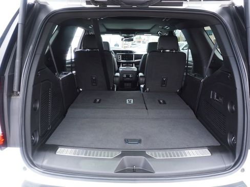 Used 2023 GMC Yukon Denali AWD/4WD image 8