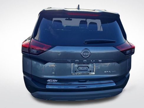 Used 2023 Nissan Rogue SV w/ SV Premium B Package image 24