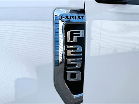 Used 2022 Ford F250 Lariat w/ Tremor Off-Road Package image 12