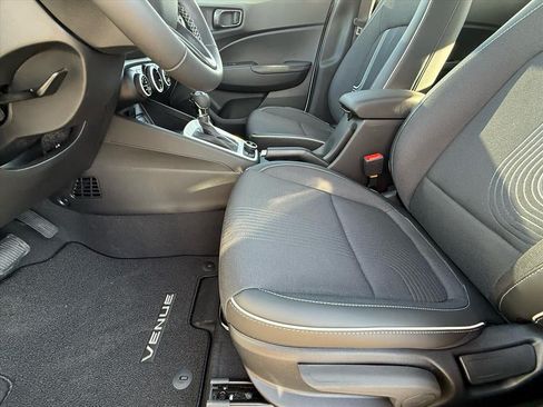 New 2026 Hyundai Venue SEL FWD image 12