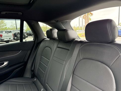 Used 2022 Mercedes-Benz GLC 300 4MATIC image 16