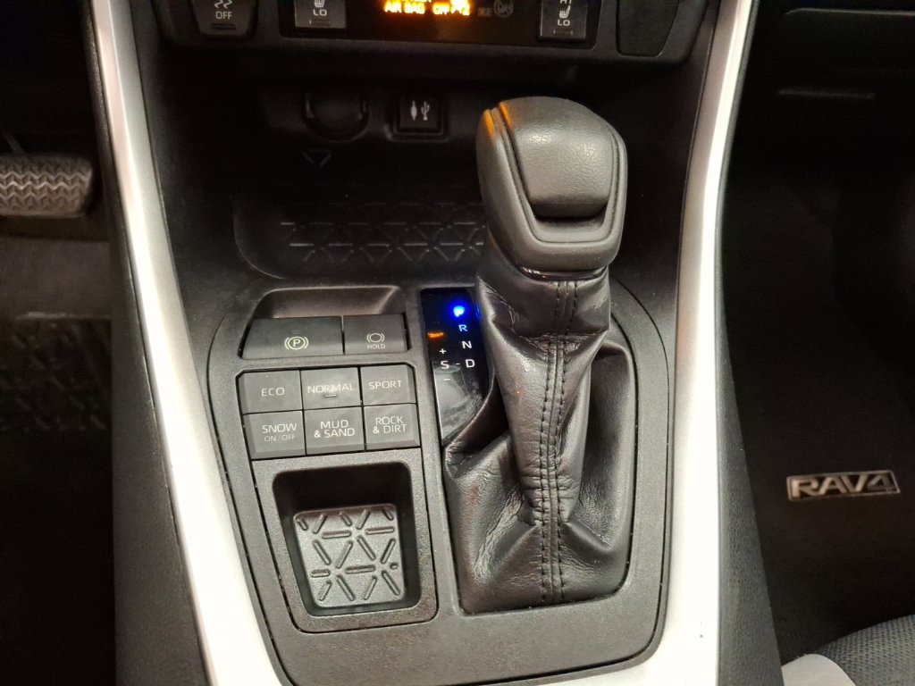 Used 2019 Toyota RAV4 XLE w/ Convenience Package AWD/4WD image 27