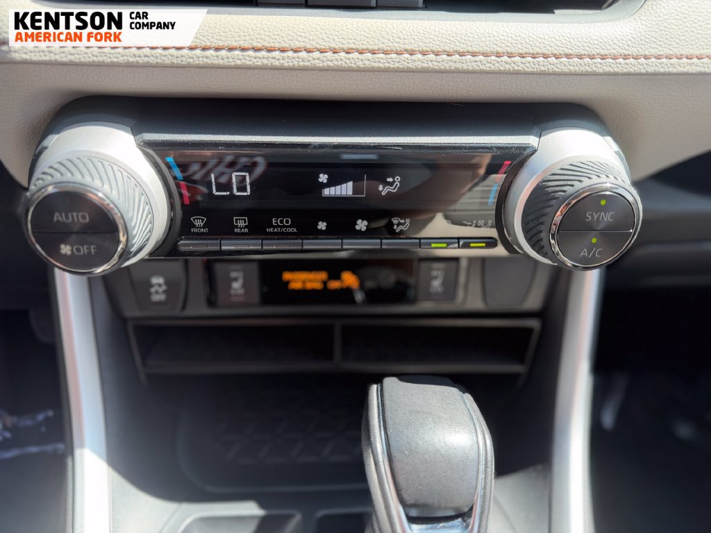 Used 2019 Toyota RAV4 XLE Premium w/ Cold Weather Package AWD/4WD image 25