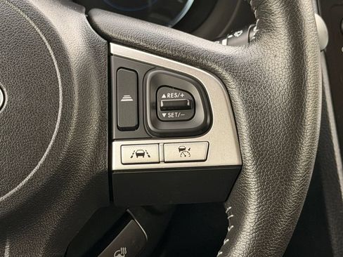 Used 2017 Subaru Forester 2.5i Touring AWD/4WD image 6