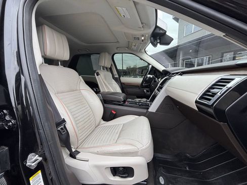 Used 2018 Land Rover Discovery HSE Luxury AWD/4WD image 24