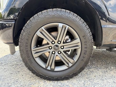 Used 2023 Ford F150 Lariat w/ Equipment Group 502A High AWD/4WD image 13