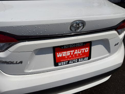 Used 2020 Toyota Corolla LE FWD image 25