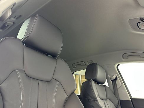 Used 2022 Audi Q5 e Premium w/ Convenience Package image 16