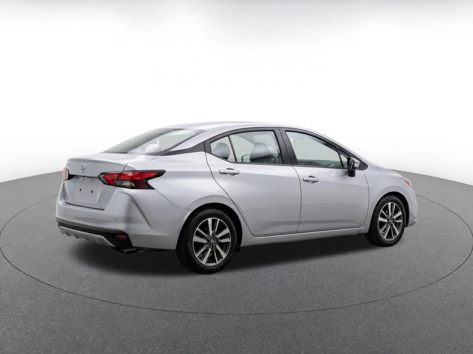 Used 2025 Nissan Versa SV FWD image 8