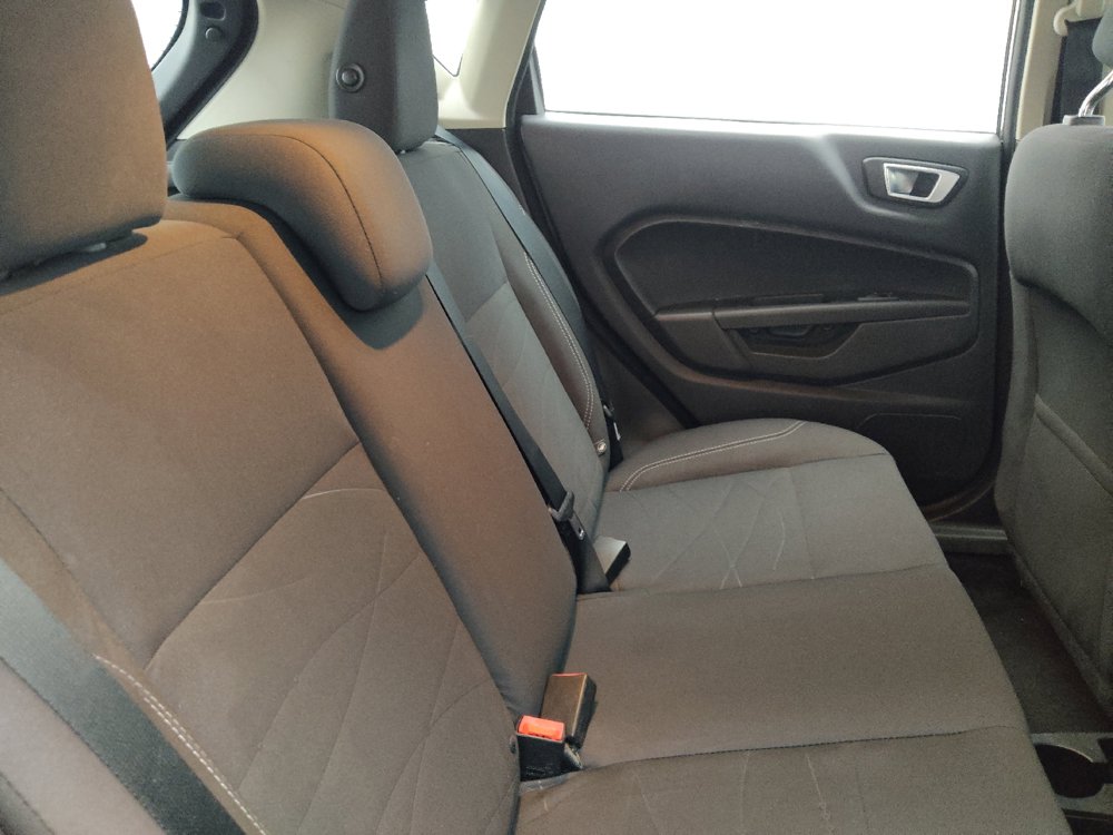 Used 2016 Ford Fiesta SE FWD image 19