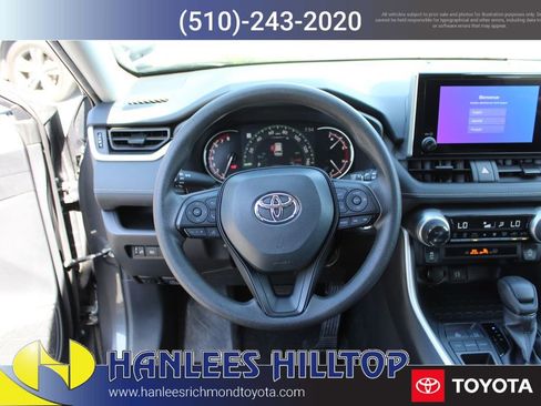 Used 2025 Toyota RAV4 XLE FWD image 16