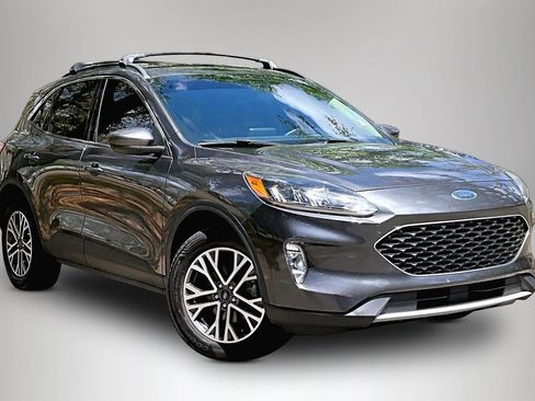 Used 2020 Ford Escape SEL image 2