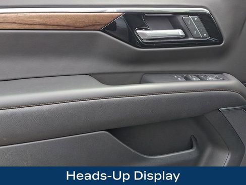 Used 2025 Chevrolet Tahoe High Country image 17