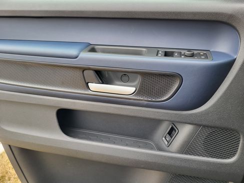 New 2025 Volkswagen ID. Buzz Pro S image 17