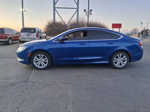 Used 2015 Chrysler 200 Limited w/ Convenience Group image 5