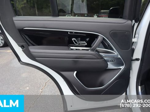 Used 2023 Land Rover Range Rover SE image 19