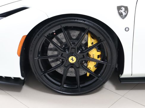 Used 2021 Ferrari F8 Tributo image 19